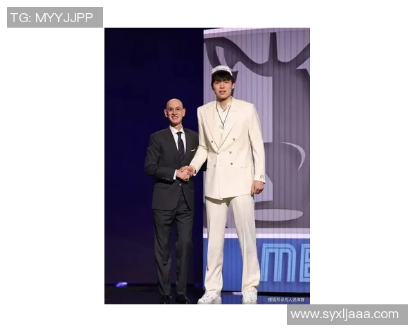 姚明姚李携手共创篮球传奇展现中国体育新风貌与国际影响力 姚明姚李携手共创篮球传奇展现中国体育新风貌与国际影响力