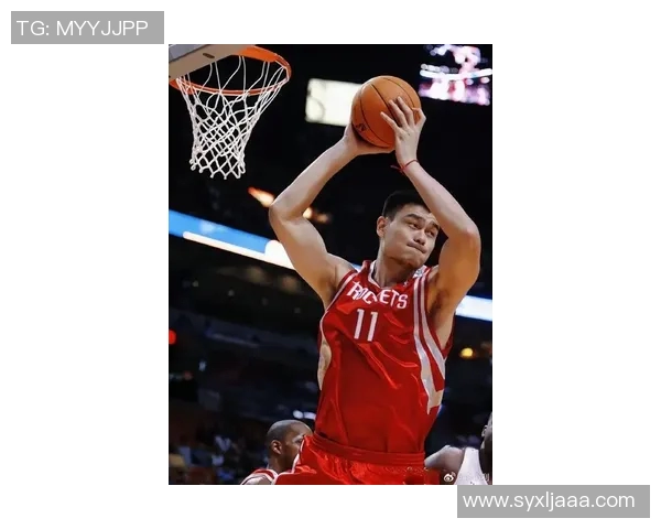 姚明西装发型展现绅士风范与篮球巨星魅力的完美结合