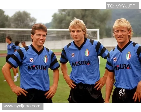 虾哥足球明星盘点那些在绿茵场上闪耀的传奇人物与他们的辉煌成就 虾哥足球明星盘点那些在绿茵场上闪耀的传奇人物与他们的辉煌成就