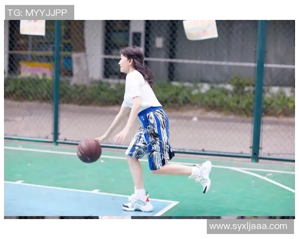 矮个子明星热爱篮球展现不凡球技与无限魅力 矮个子明星热爱篮球展现不凡球技与无限魅力